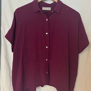 Everlane Clean Silk Short-Sleeve Square Shirt In Grape